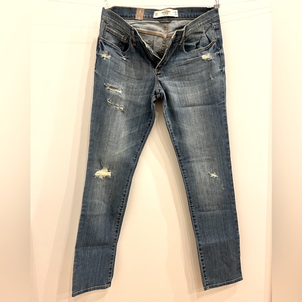 ABERCROMBIE AND FITCH DENIM JEANS